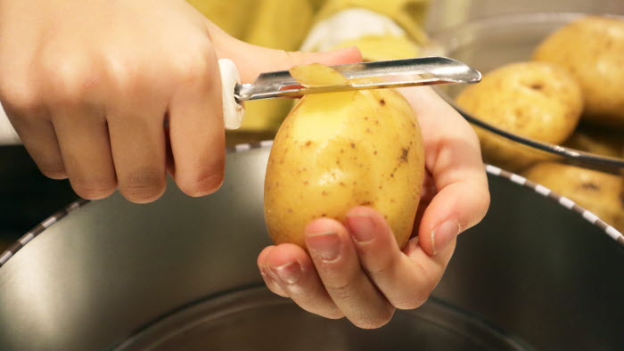 Potatis barn skal